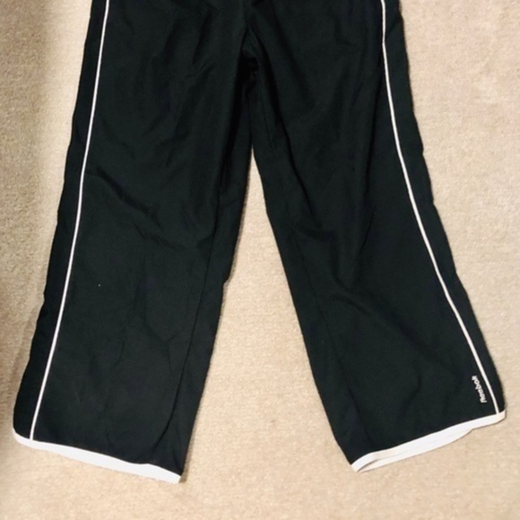 NEW Reebok capris! Windbreaker - Picture 2 of 5